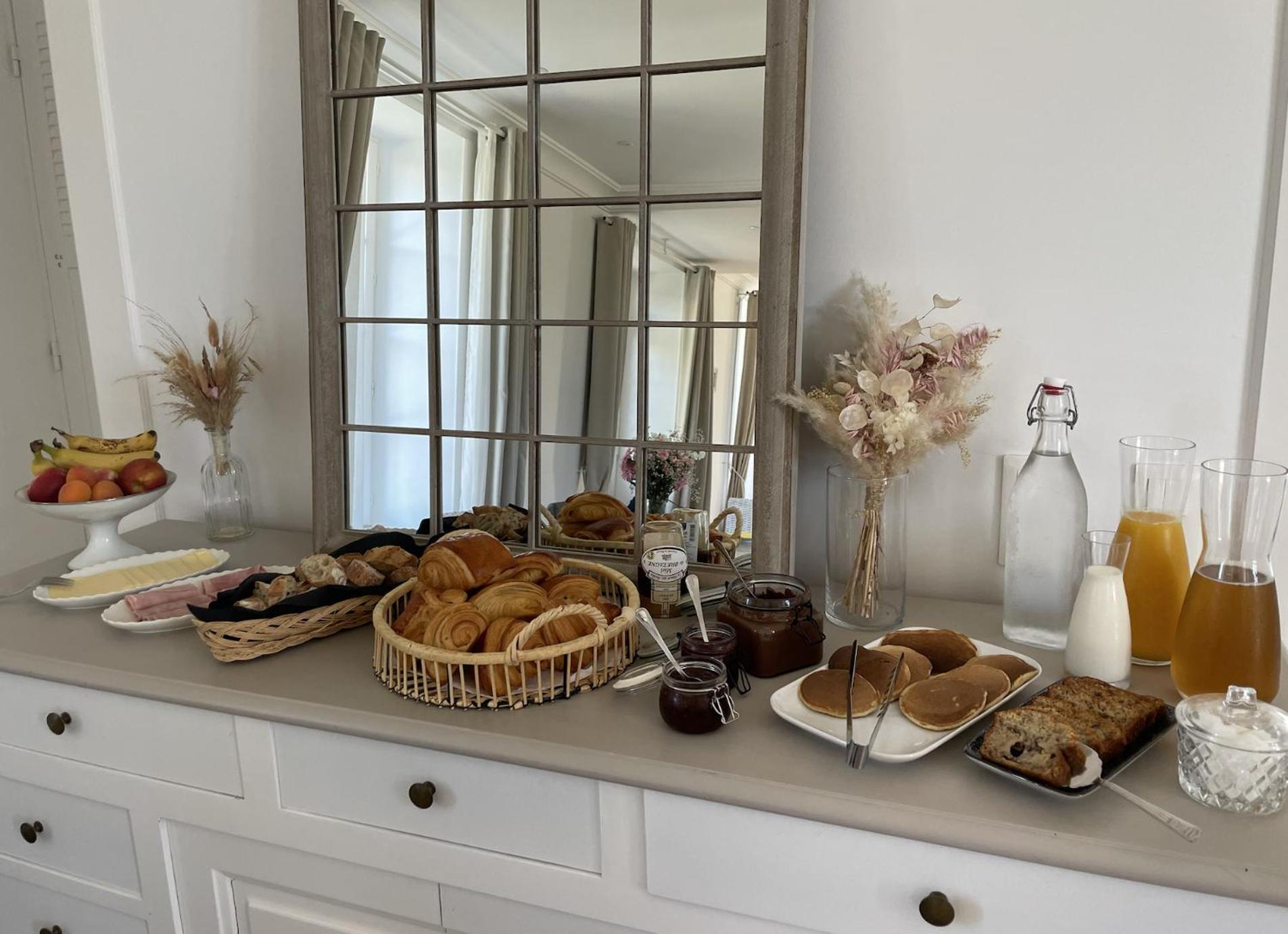 Domaine Les Jardins Darsene Bed & Breakfast Tinténiac Екстериор снимка